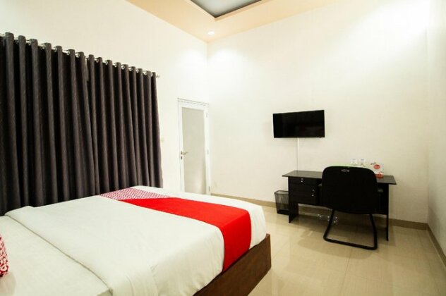 OYO 716 Iciw Iciw Exclusive Residence - Photo2