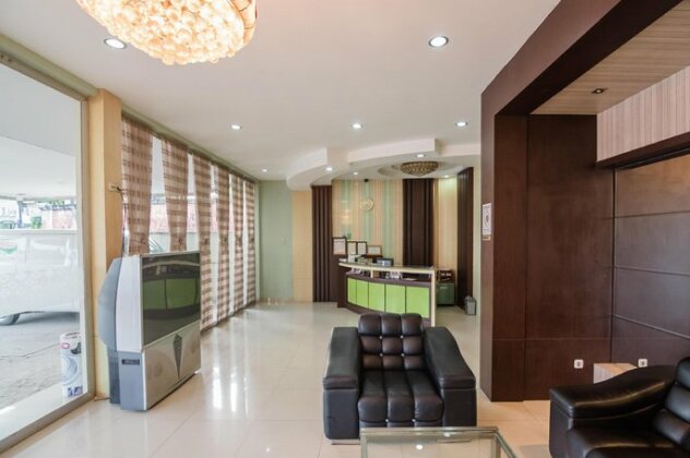 RedDoorz Plus near Simpang Rimbo Jambi - Photo3