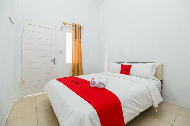 RedDoorz Syariah near Tugu Langsa - Photo2
