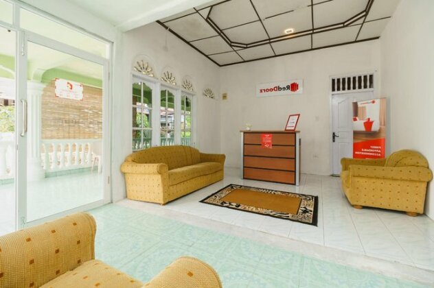 RedDoorz Syariah near Tugu Langsa - Photo3