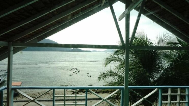 Ricky's Beach House - Photo4