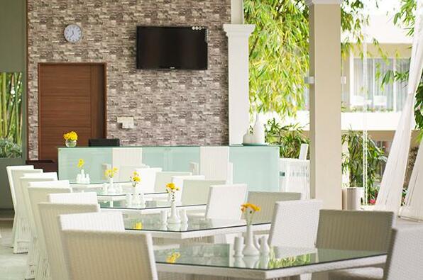 The Hill Hotel & Resort Sibolangit - Photo5