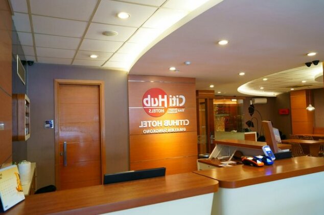 Citihub Hotel @Mayjend Sungkono Surabaya - Photo4
