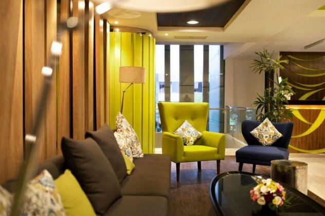 Core Hotel Bonnet Manyar Surabaya - Photo2