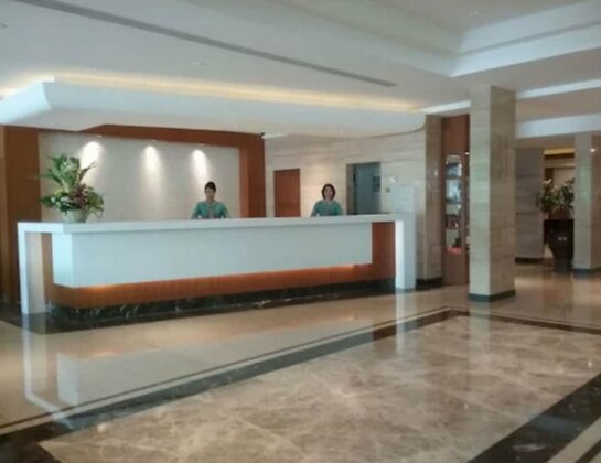Elmi Hotel Surabaya - Photo2