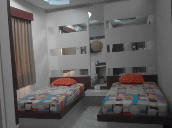 Gayungsari Style - Photo3