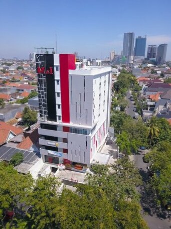 I&M Hotel Surabaya - Photo2