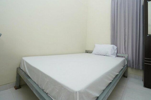 OYO Life 2460 Kost Simorejo Timur - Photo5