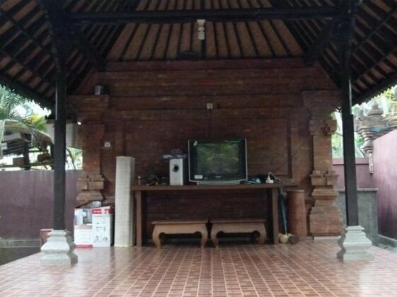 Nyambu Homestay Pedukuhan - Photo4