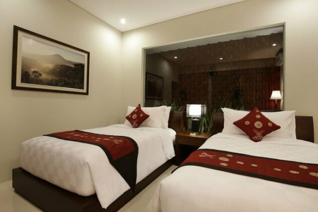 Royal Nyanyi Villa - Photo4