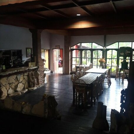 Pias Poppies Hotel - Photo2