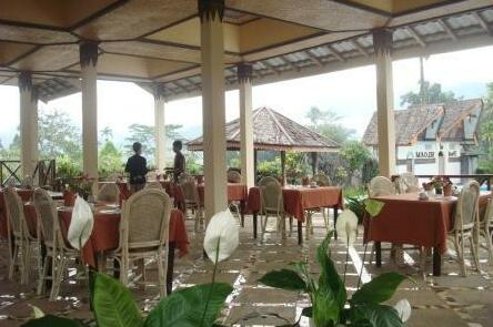 Toraja Torsina Hotel - Photo2