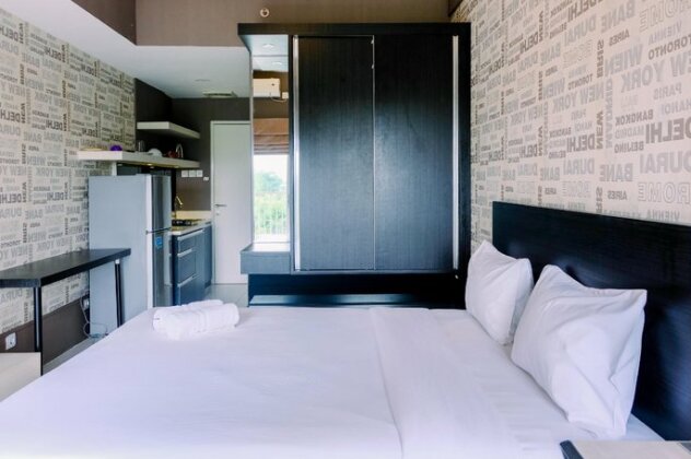 Comfy Studio Apartment @ Skylounge Tamansari By Travelio - Photo2