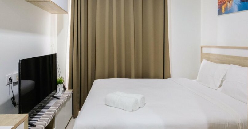Elegant Studio Apartment at Springwood Residence By Travelio - Photo2