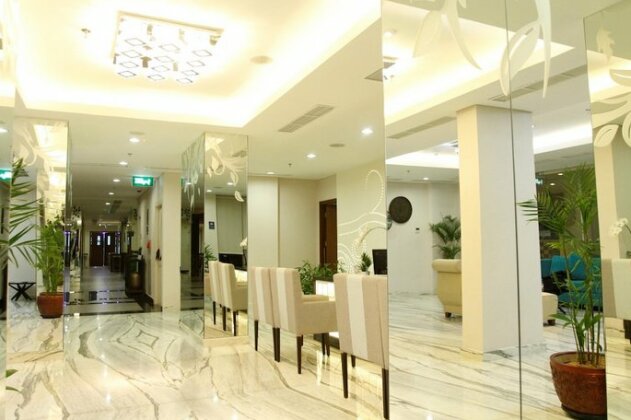 Golden Tulip Essential Tangerang - Photo3
