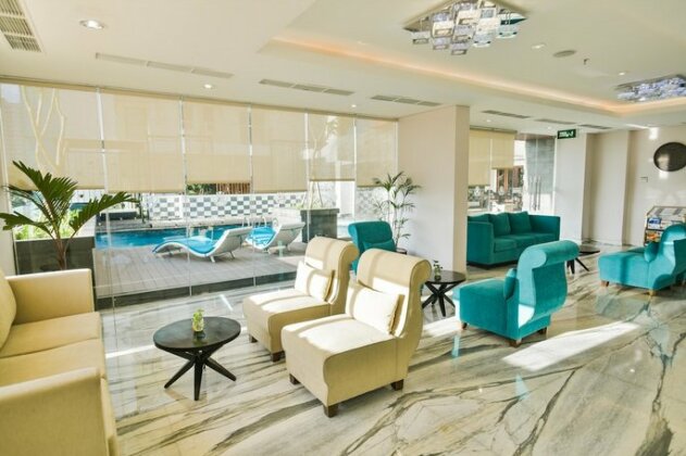 Golden Tulip Essential Tangerang - Photo4