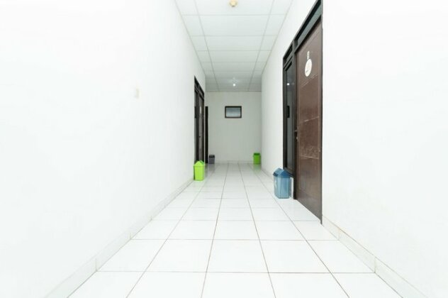 KoolKost near Summarecon Mall Serpong - Photo4
