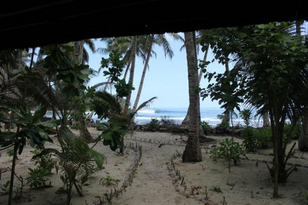 M I A Surfcamp Mentawai Islands - Photo4