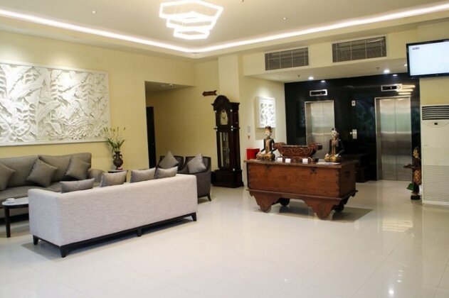 Narita Classic Hotel Tangerang - Photo2