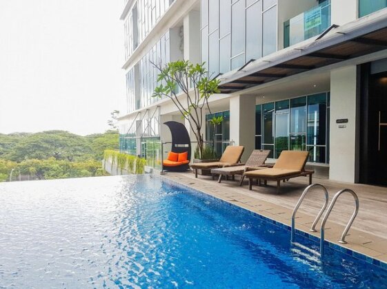 Pool View Brooklyn Studio Apartment near IKEA By Travelio - Photo3