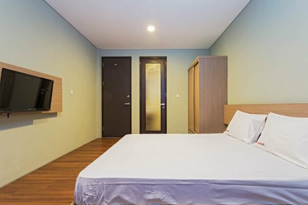 RedDoorz near Lippo Village - Photo5