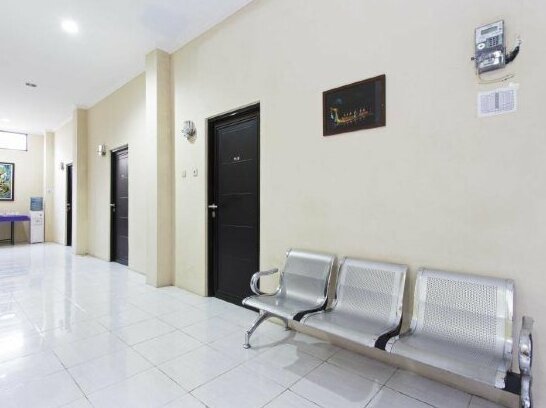 RedDoorz @ Pinang Tangerang - Photo2
