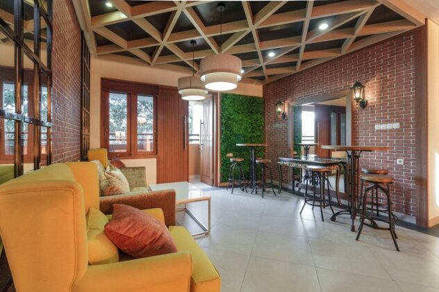 RedDoorz Plus @ CBD Bintaro - Photo2