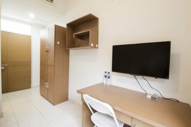 RedDoorz Plus near Lippo Karawaci - Photo2