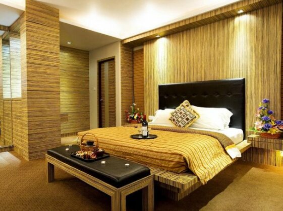 Hotel Maximillian - Photo2