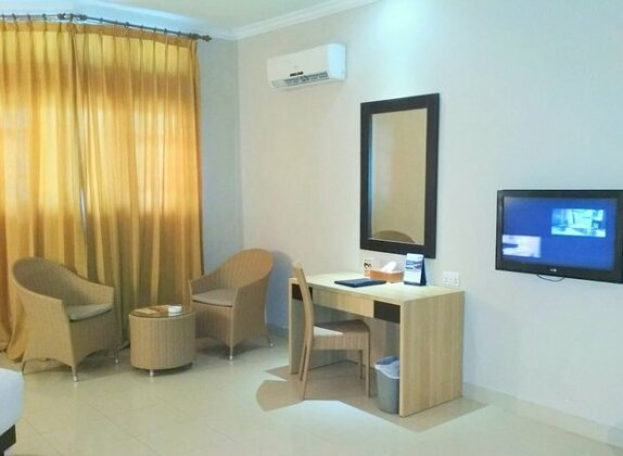 Comforta Hotel Tanjung Pinang - Photo5