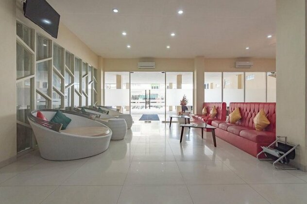 RedDoorz Plus @ Hotel Segiri Tarakan - Photo4