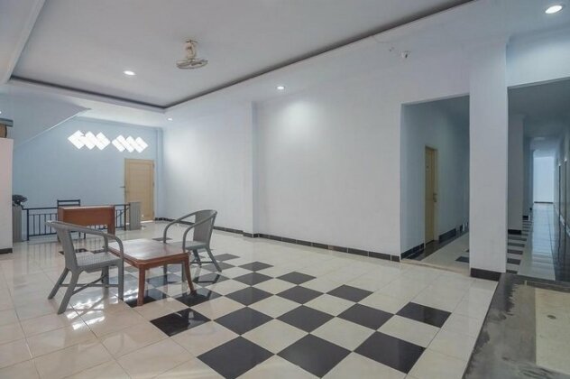 RedDoorz Syariah near Ramayana Mall Tarakan - Photo3