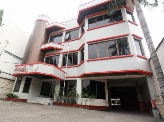 Alexander Hotel Tegal - Photo4