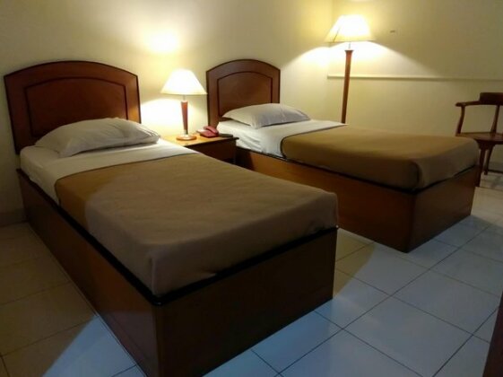 Alexander Hotel Tegal - Photo5