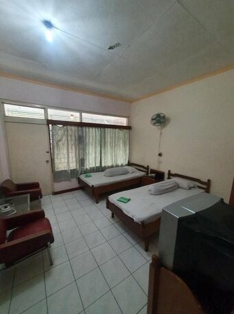 Gren Hotel Tegal - Photo2