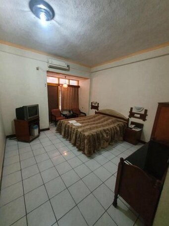 Gren Hotel Tegal - Photo5