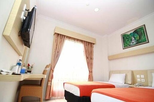Permata Inn Hotel - Photo4