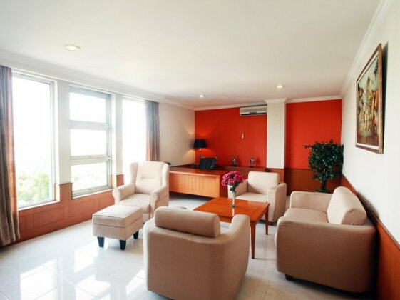 Plaza Hotel Tegal - Photo3