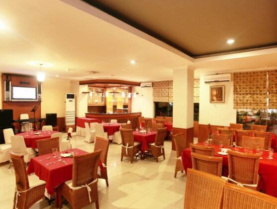 Plaza Hotel Tegal - Photo5