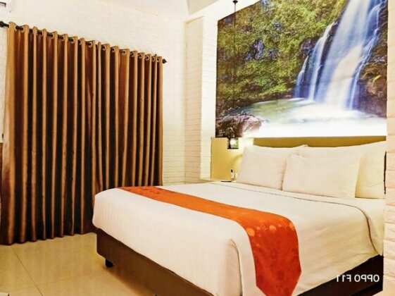Premiere Hotel Tegal - Photo2