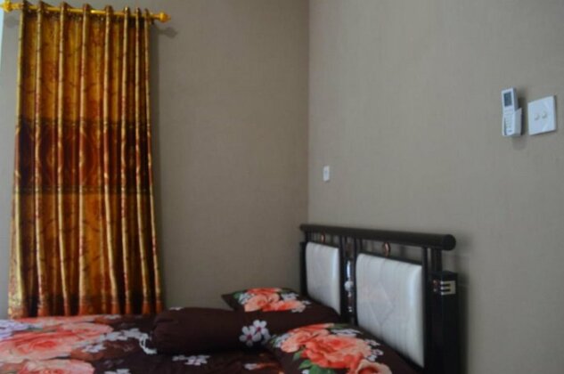 Sitiinggil Guest House - Photo2