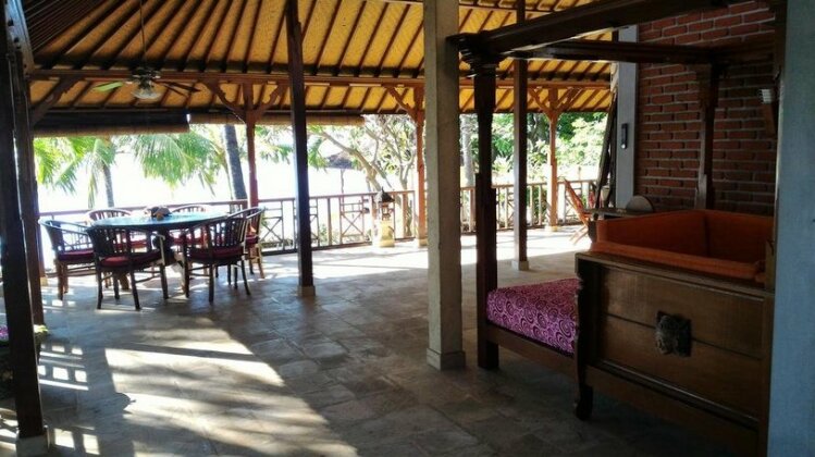 Teluk Indah Beach & Pool Villa - Photo2