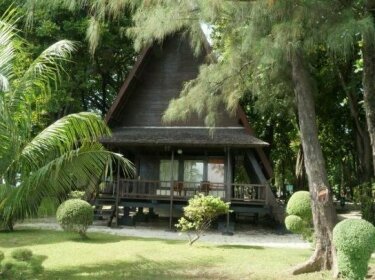 Pulau Ayer Resort and Cottages