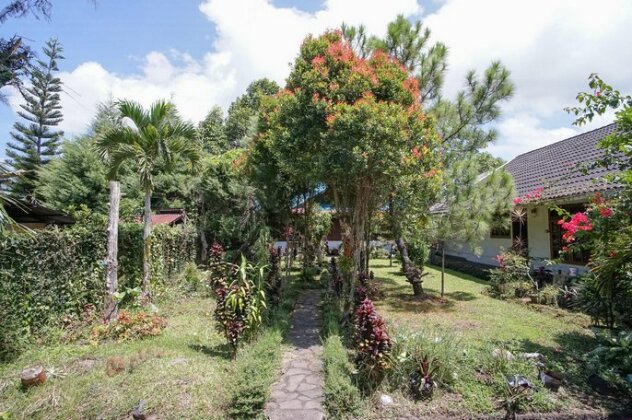Mountain View Homestay Tomohon - Photo5