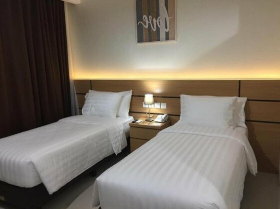 Wise Hotel Tomohon - Photo3