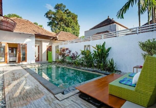Villa Tropicana Tuban - Photo2