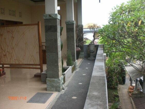 Adi House Homestay - Photo2
