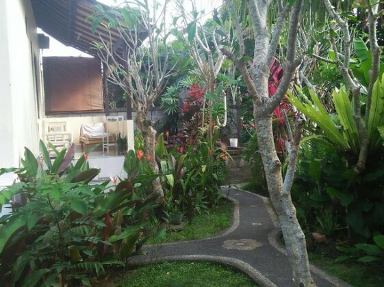 Backyard Darta 2 Homestay - Photo3