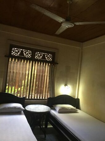 Budi's Guest House - Photo3