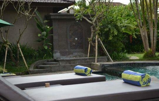 De Munut Balinese Resort - Photo2